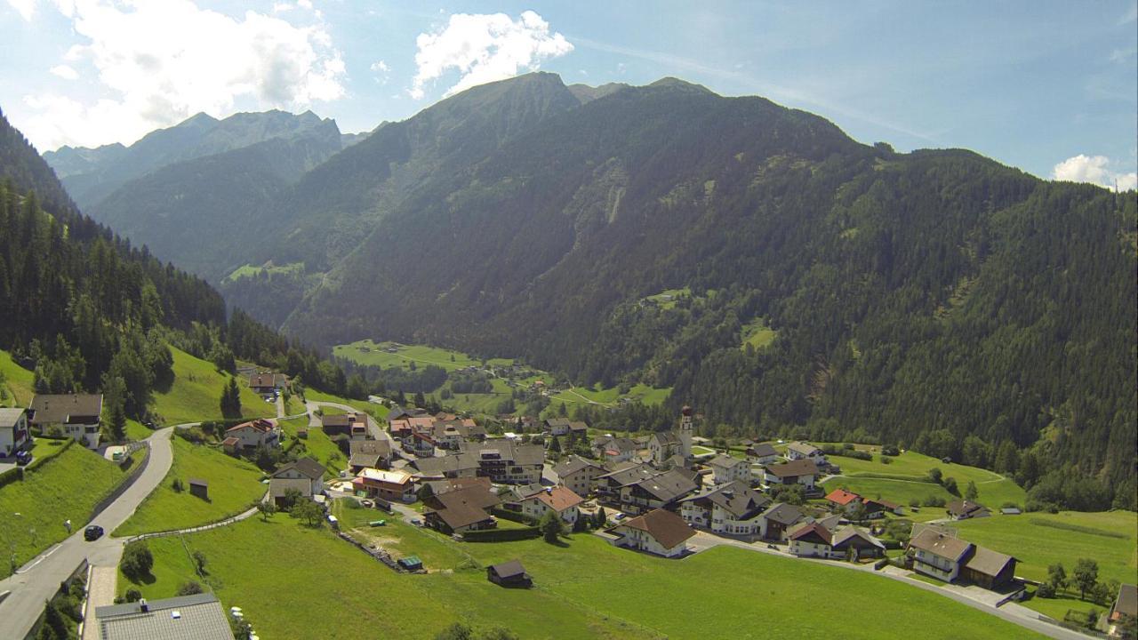 Hotel Alpenfriede Йерценс Экстерьер фото